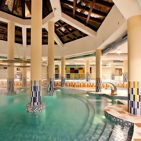 Astera & Ξενοδοχείο 4*