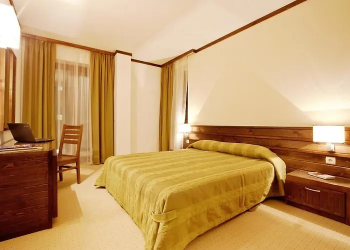 Astera & Szálloda 4*