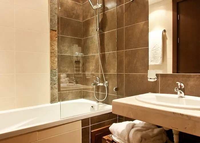 Astera & Szálloda 4*