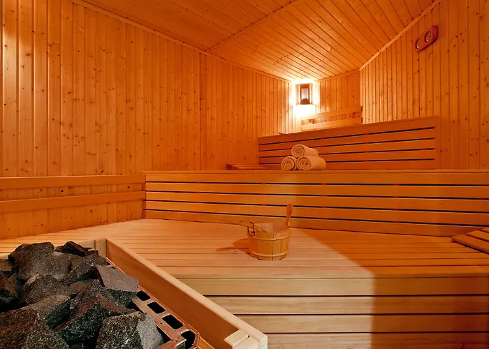 Astera & Szálloda 4*